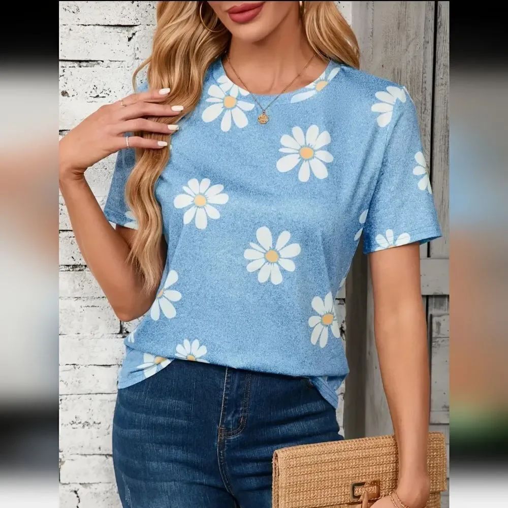 Pretty Blue Daisy Print Crew Neck T-Shirt Sz 4 - Picture 6 of 6